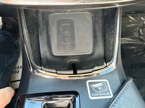 Used 2016 Toyota Avalon Limited image 20