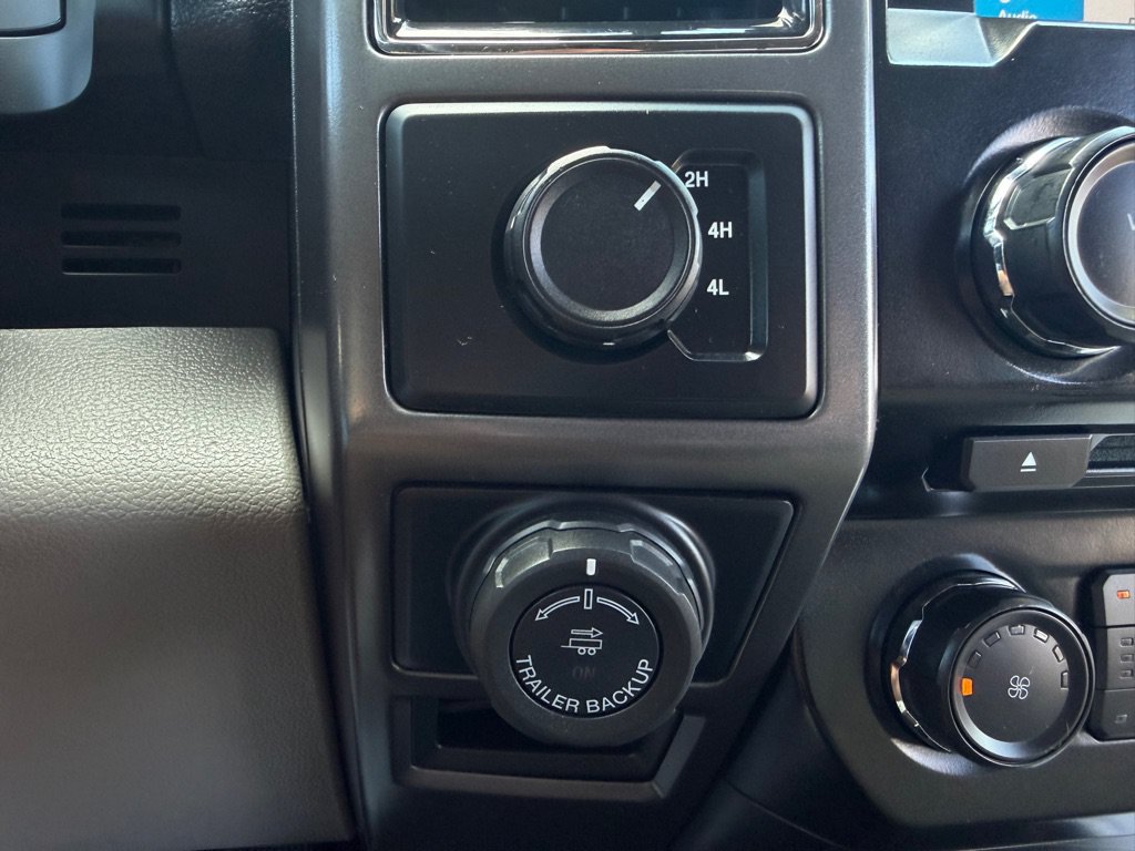 Used 2017 Ford F150 XLT w/ Equipment Group 302A Luxury AWD/4WD image 14