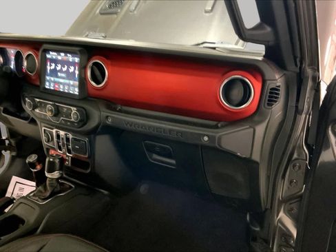 Used 2021 Jeep Wrangler Unlimited Rubicon AWD/4WD image 18