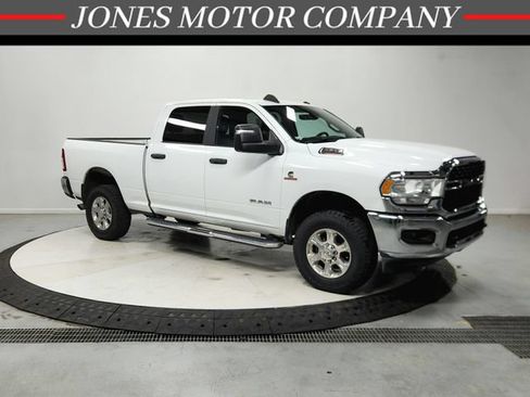 Used 2024 RAM 2500 Big Horn AWD/4WD image 1