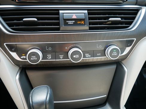 Used 2019 Honda Accord EX-L image 23