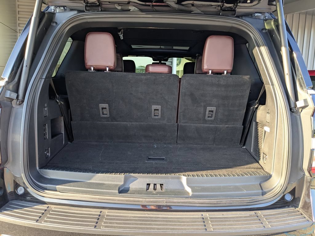 Used 2023 Ford Expedition Limited AWD/4WD image 32