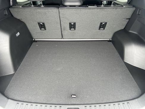 New 2026 GMC Terrain Elevation w/ Elevation Premium Package AWD/4WD image 18
