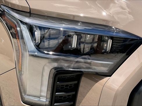 Used 2025 Toyota Tundra TRD Pro AWD/4WD image 28