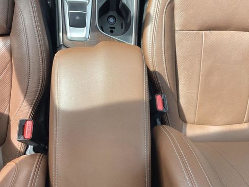 Used 2021 Subaru Ascent Touring w/ Popular Package #2A image 9