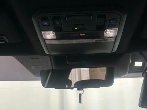 Used 2022 Toyota Tundra Platinum image 16