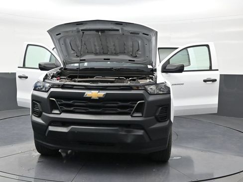 Used 2024 Chevrolet Colorado W/T w/ WT Convenience Package RWD image 33