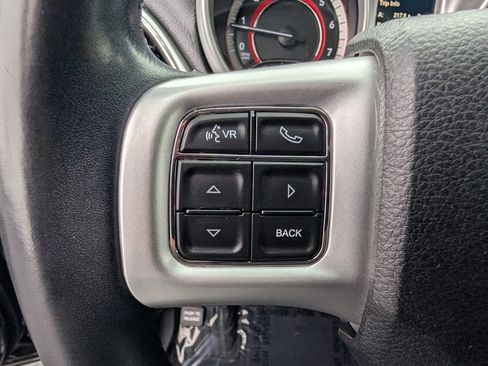 Used 2019 Dodge Journey SE image 14