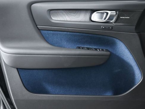 Certified 2023 Volvo C40 P8 Recharge Ultimate w/ Protection Package Premier image 8