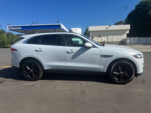 Used 2019 Jaguar F-PACE Premium AWD/4WD image 6