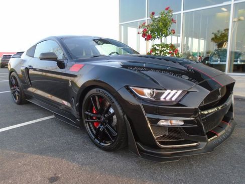 Used 2020 Ford Mustang Shelby GT500 w/ Technology Package image 2
