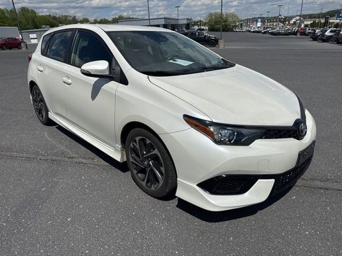 Used 2017 Toyota Corolla iM FWD image 7