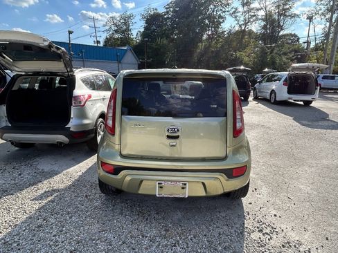 Used 2012 Kia Soul ! w/ Premium Pkg FWD image 12