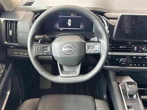 New 2026 Nissan Pathfinder SL AWD/4WD image 13