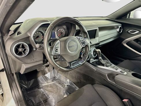 Used 2020 Chevrolet Camaro LT RWD image 23