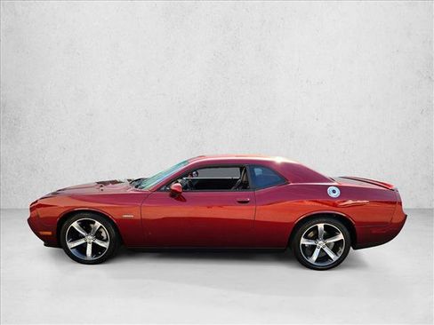 Used 2014 Dodge Challenger R/T image 8