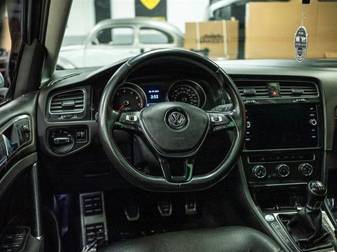 Used 2018 Volkswagen Golf Alltrack SE image 16