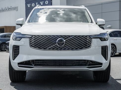 New 2026 Volvo XC90 B6 Ultra image 2