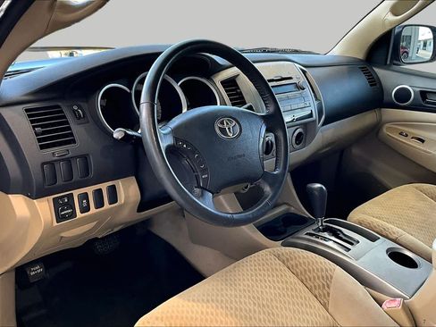 Used 2011 Toyota Tacoma PreRunner w/ SR5 Pkg #2 RWD image 19