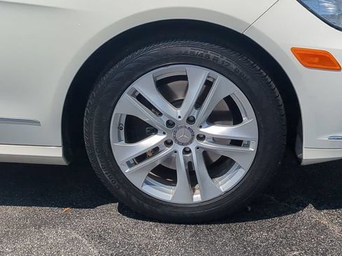 Used 2011 Mercedes-Benz E 350 4MATIC Sedan image 11