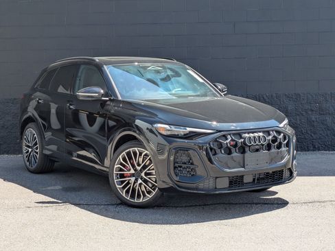 New 2026 Audi SQ5 Prestige AWD/4WD image 3