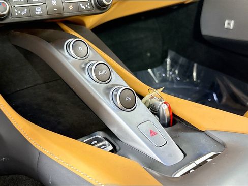 Certified 2021 Ferrari Portofino RWD image 15