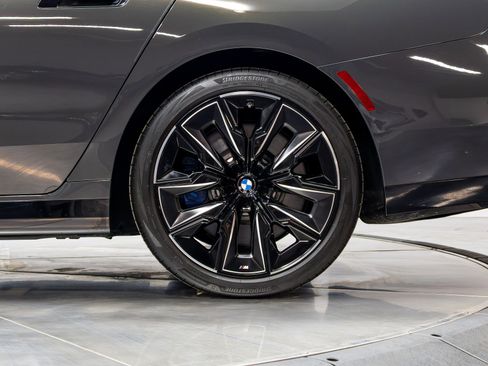 Used 2023 BMW 760i xDrive AWD/4WD image 50
