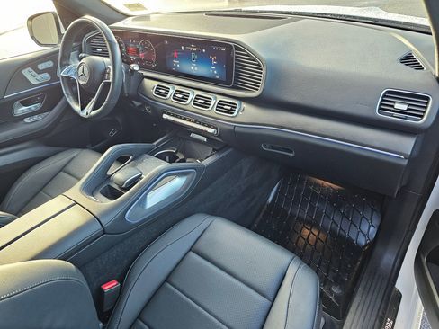 Used 2024 Mercedes-Benz GLE 350 4MATIC image 49