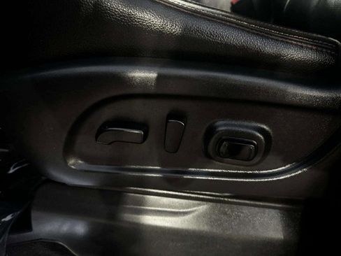 Used 2021 Nissan Titan PRO-4X w/ Pro-4x Convenience Package image 19