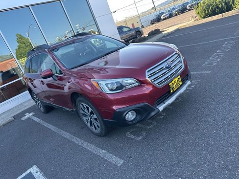 Used 2017 Subaru Outback 3.6R Limited AWD/4WD image 3