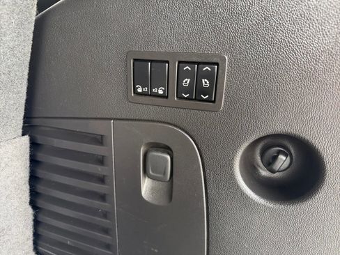 Used 2016 GMC Yukon Denali w/ Open Road Package AWD/4WD image 24