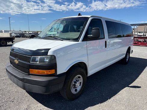 Used 2020 Chevrolet Express 3500 LS RWD image 8