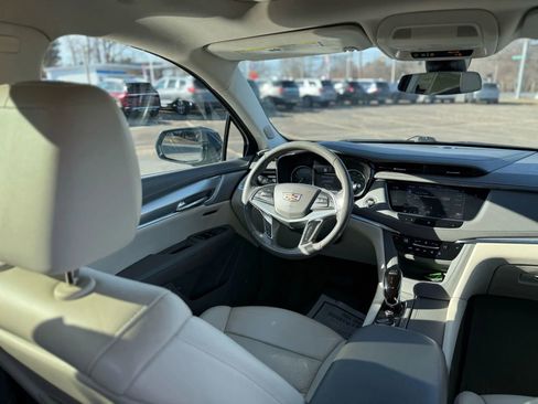 Used 2020 Cadillac XT5 Premium Luxury image 18
