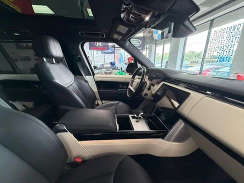 Used 2024 Land Rover Range Rover Long Wheelbase SE AWD/4WD image 54