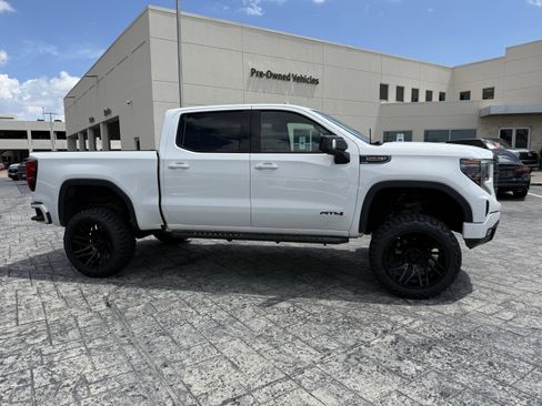 Used 2023 GMC Sierra 1500 AT4 AWD/4WD image 5