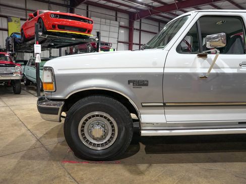Used 1994 Ford F250 2WD SuperCab image 3