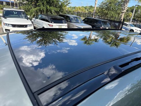 New 2025 Land Rover Defender 110 S image 32