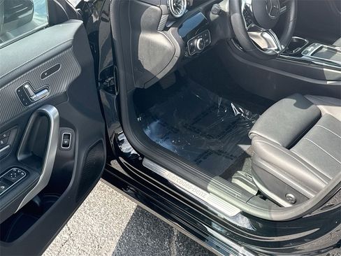 Used 2024 Mercedes-Benz CLA 250 4MATIC w/ Exclusive Package image 13