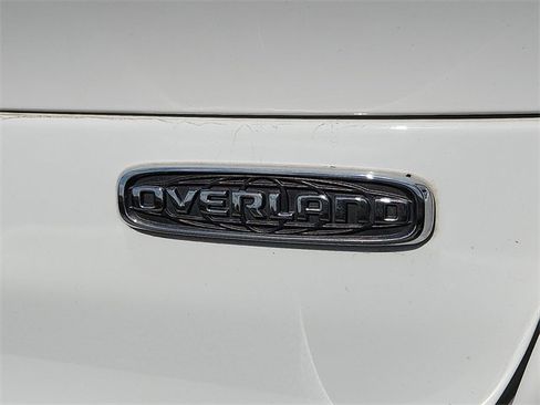 Used 2023 Jeep Grand Cherokee L Overland image 9