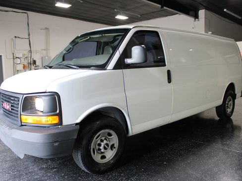 Used 2008 GMC Savana 2500 Extended RWD image 8