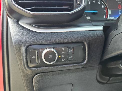 Used 2021 Ford Explorer XLT w/ Equipment Group 202A AWD/4WD image 11
