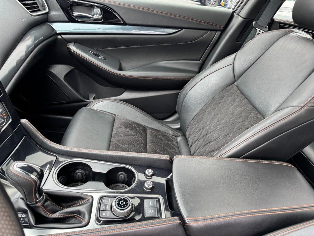 Certified 2023 Nissan Maxima SR w/ Sport Mat Group FWD image 14
