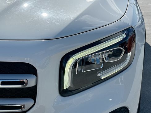 Used 2021 Mercedes-Benz GLB 250 image 30