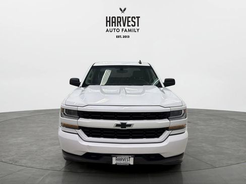 Used 2018 Chevrolet Silverado 1500 Custom w/ Custom Value Package AWD/4WD image 11