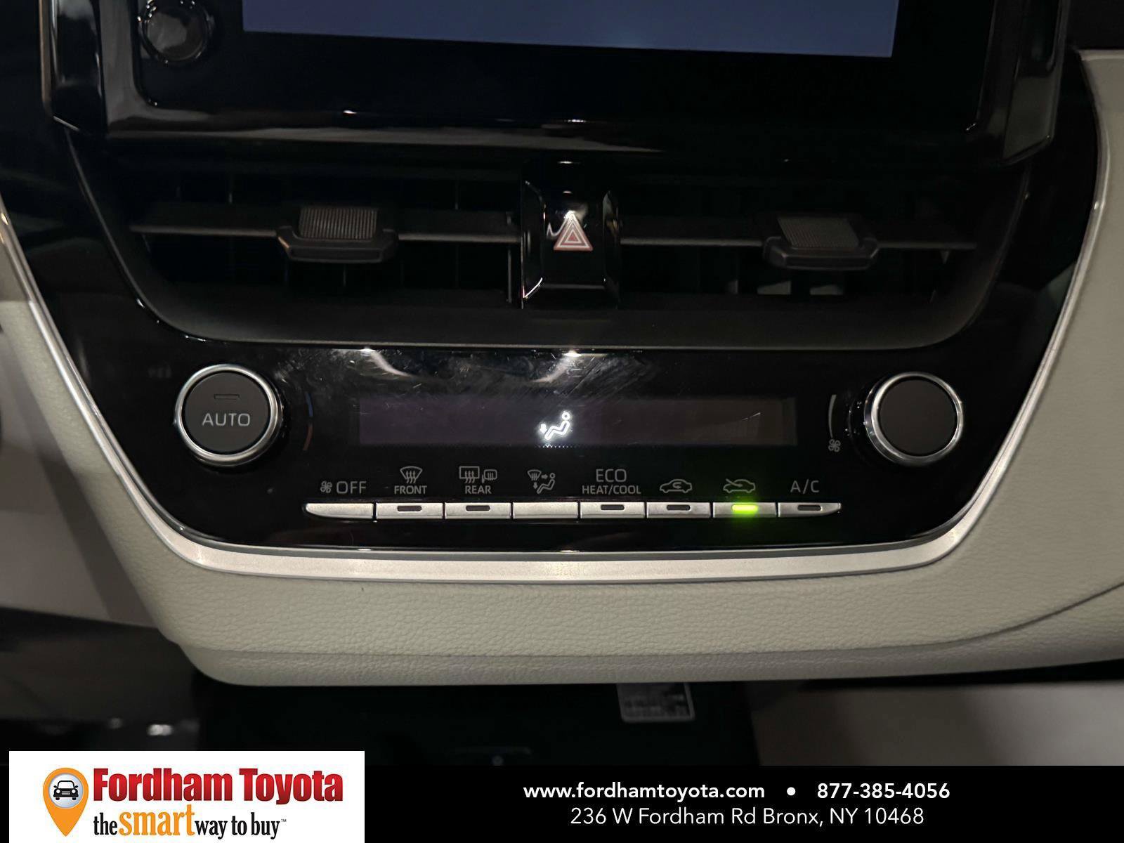 Used 2026 Toyota Corolla LE w/ LE Premium Package FWD image 29