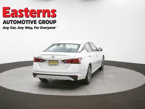 Used 2025 Nissan Altima 2.5 SV FWD image 40