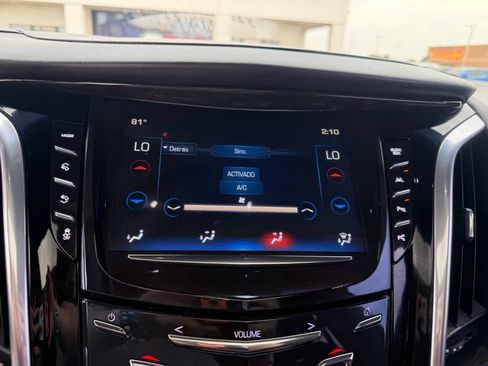 Used 2018 Cadillac Escalade ESV Platinum AWD/4WD image 35