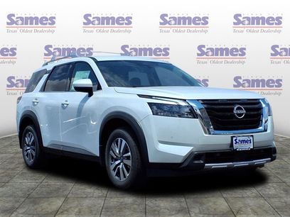 New 2025 Nissan Pathfinder SL w/ Cargo Package