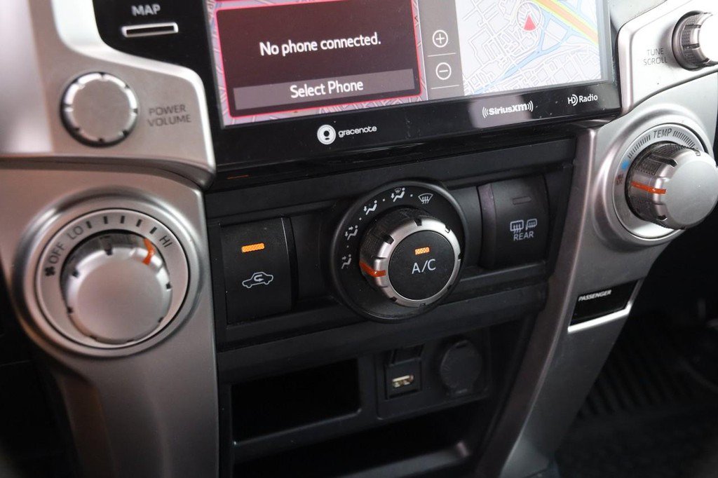Used 2022 Toyota 4Runner SR5 Premium AWD/4WD image 18
