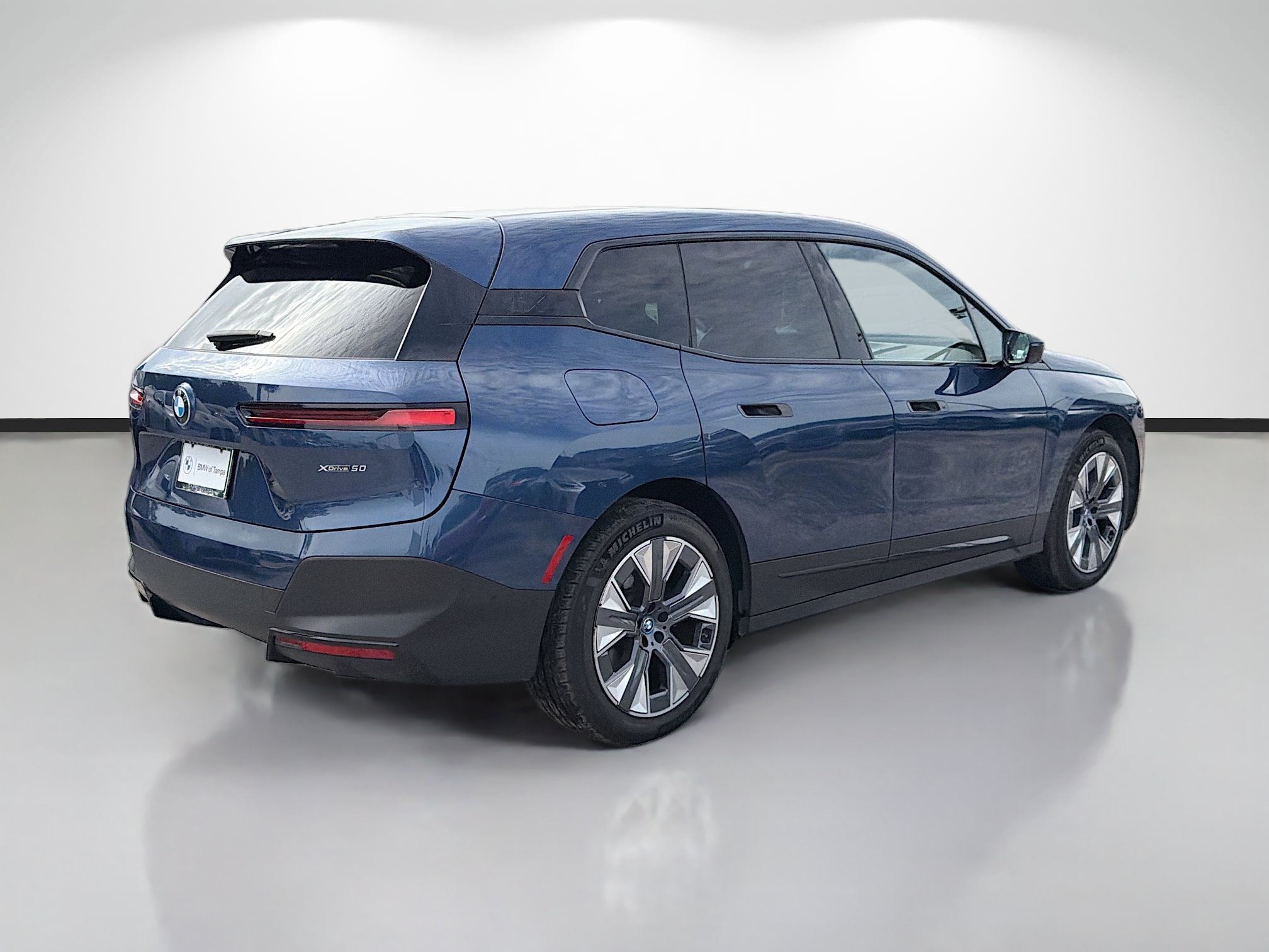 Used 2024 BMW iX xDrive50 w/ Convenience Package AWD/4WD image 3